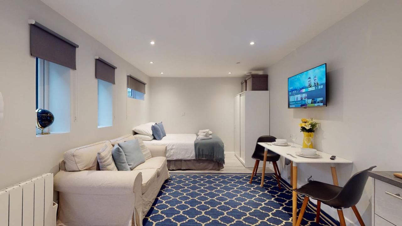 Wimbledon Studios Лондон Экстерьер фото